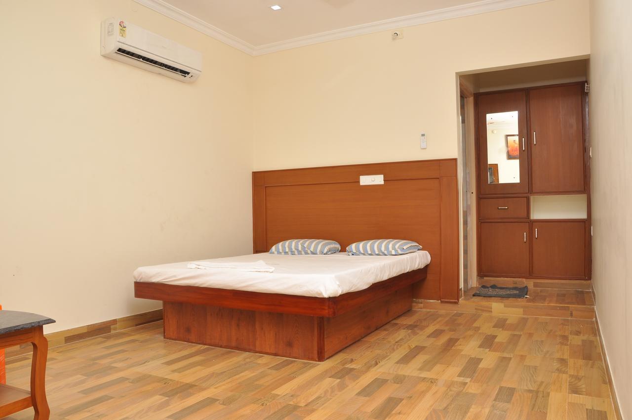 Altis Lodge Erode Esterno foto
